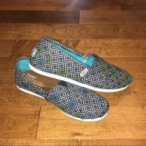 Patterned Toms